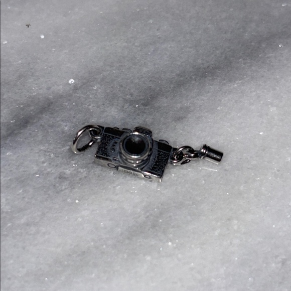 New James Avery 35mm camera & Canister charm! Never worn! - Picture 5 of 5